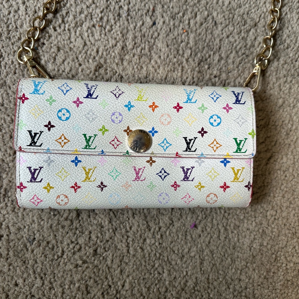 Vintage Louis Vuitton Sarah Wallet from 2007.